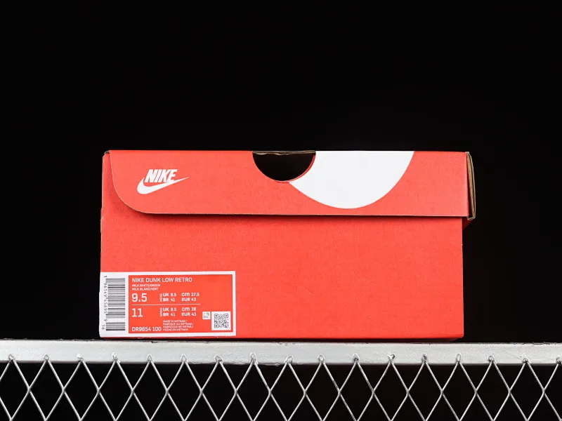 All Categories Nk SB Dunk Series Nk SB Dunk Low Low-top Sneakers #ZG Version Nk SB Dunk Low "Lottery" Heineken Color SB Smashing Backboard Fashion Casual Sneakers DR9654-100